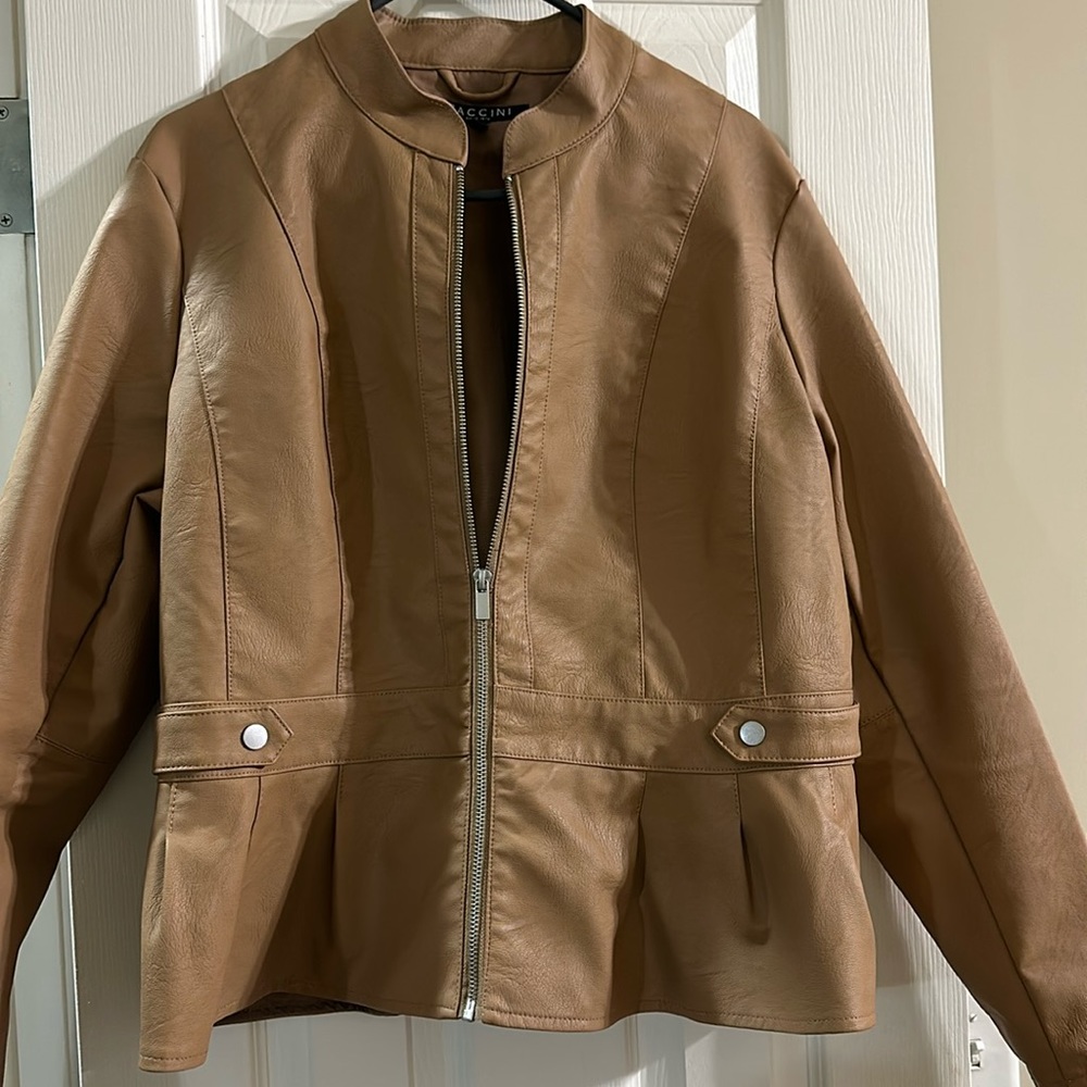 XL BACCINI jacket/100% Polyurethane/ Never worn
